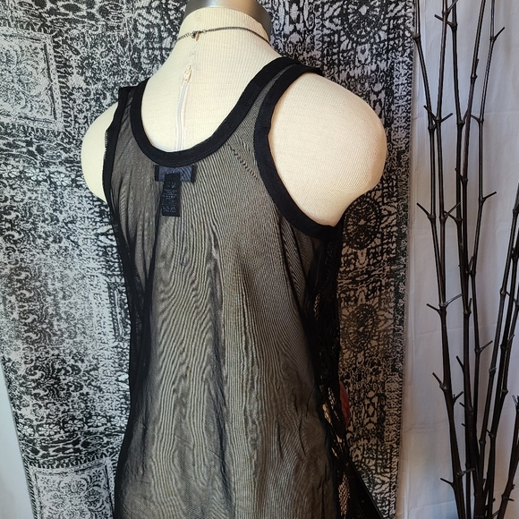 KAREN KANE...CROCHET TOP - Picture 3 of 4